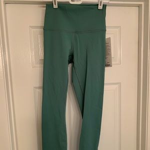 Lululemon Wunder Under High Rise 28” New with tags
